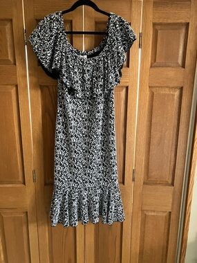 Lularoe Cici Dress Womens XL Black & White Midi Elastic Ruffle Neckline